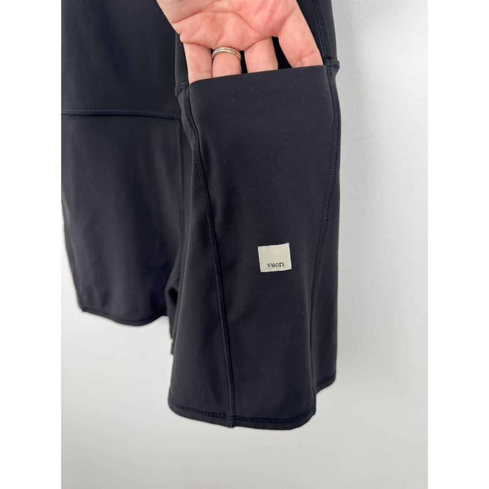 Vuori Studio Romper Black Ribbed Athletic One Piece Shorts Style VW397 Womens M - Picture 6 of 9